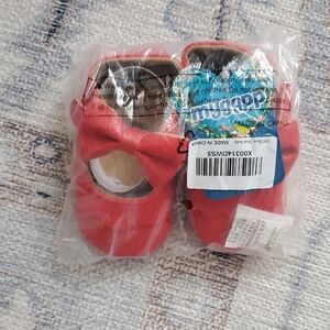 NWT Baby Girls Red Scallop Bow Shoes with Hook And Loop Closure Sz12-18m